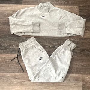 Nike Gray Sweatshirt and Joggers Set